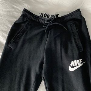 Nike joggers